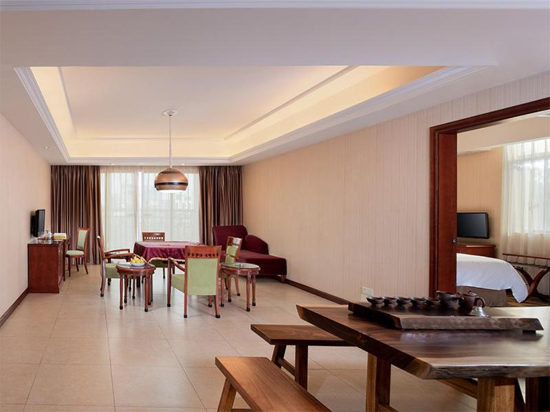 Vienna Hotel Dongguan Hou street Wanda Plaza Esterno foto