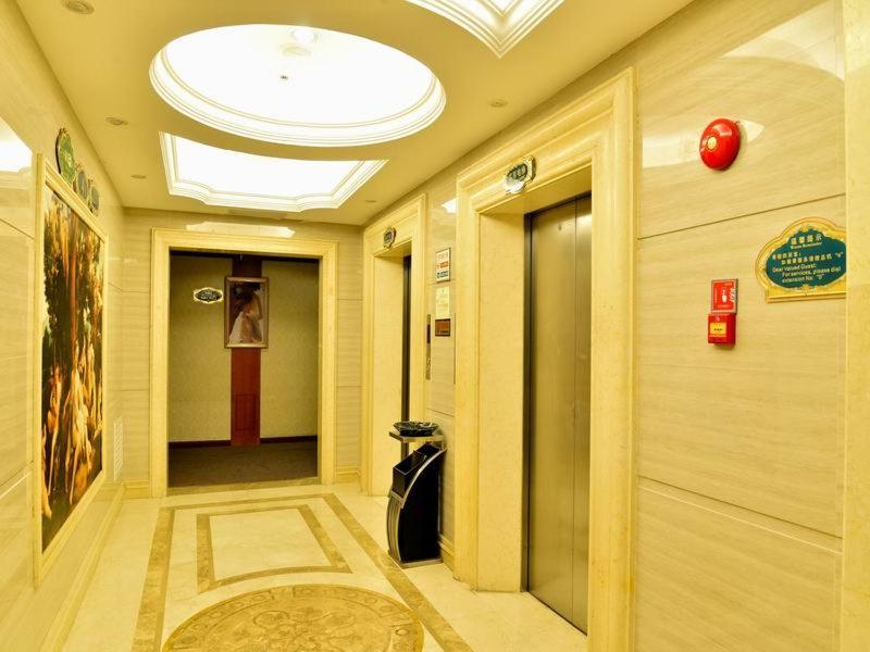 Vienna Hotel Dongguan Hou street Wanda Plaza Esterno foto